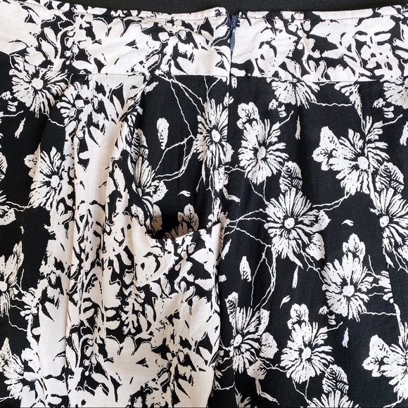 Free People Black and White Floral Shorts Size 4 - Picture 4 of 6
